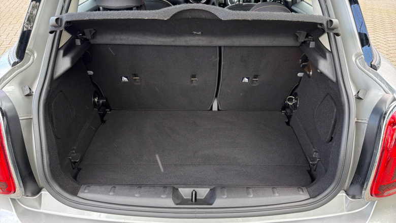 MINI Hatchback 1.5 Cooper Classic 5dr Auto Petrol Hatchback